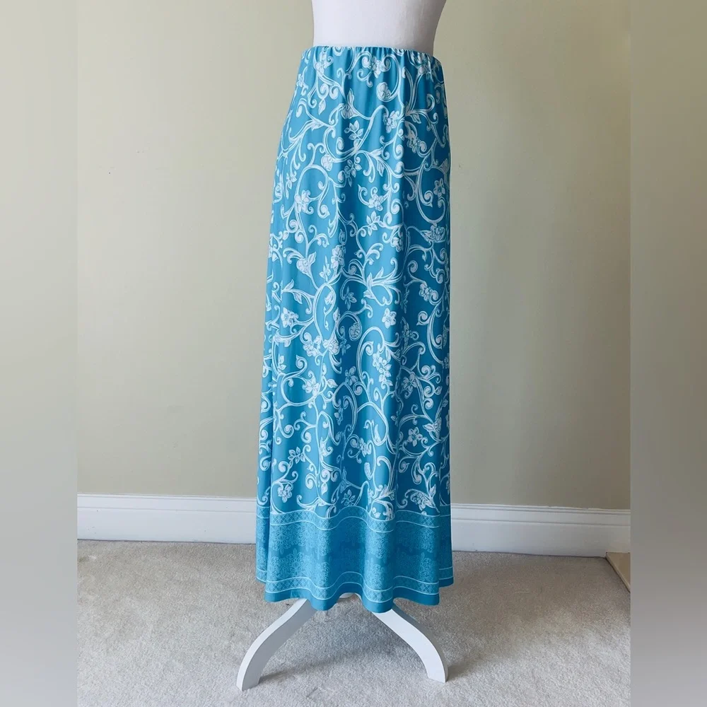 Vince Camuto Blue & White Floral Print Elastic Waist Unlined Pull-on Maxi Skirt